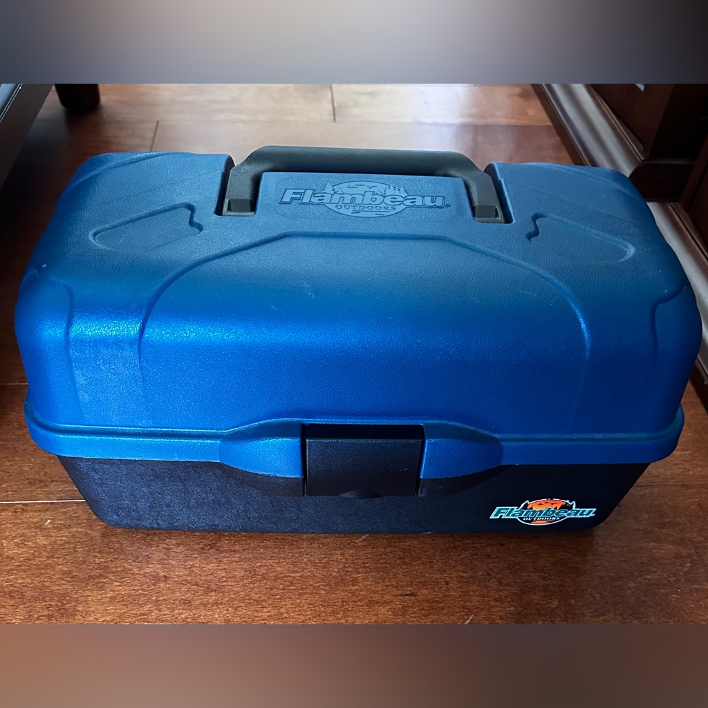 Flambeau Outdoors Tray Fishing Tackle Box With 3 Dividers